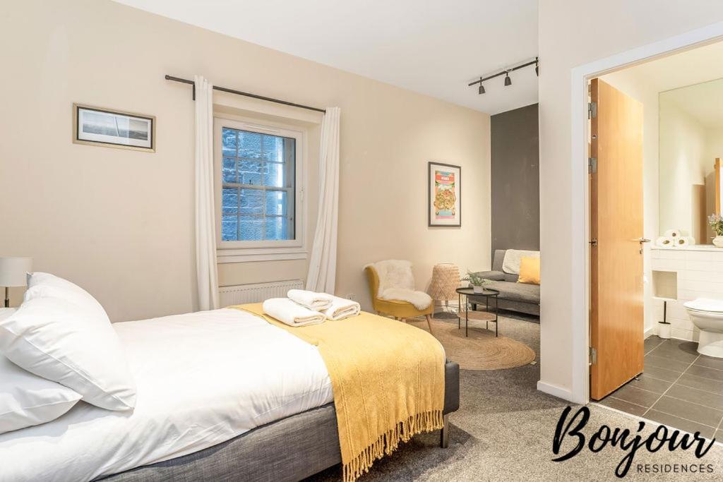 Spacious 2Br-1Ba - Grassmarket - Free Parking By Bonjour Residences إدنبرة المظهر الخارجي الصورة