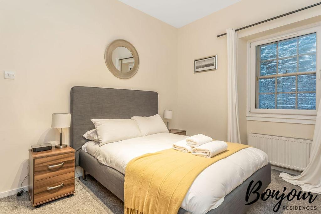 Spacious 2Br-1Ba - Grassmarket - Free Parking By Bonjour Residences إدنبرة المظهر الخارجي الصورة