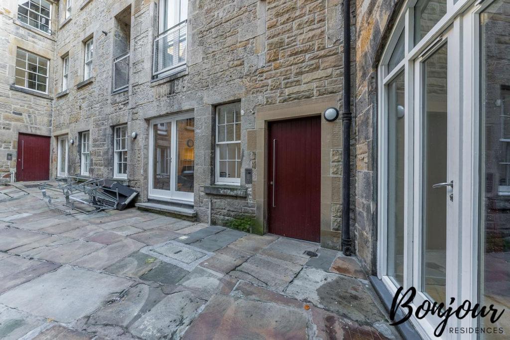 Spacious 2Br-1Ba - Grassmarket - Free Parking By Bonjour Residences إدنبرة المظهر الخارجي الصورة