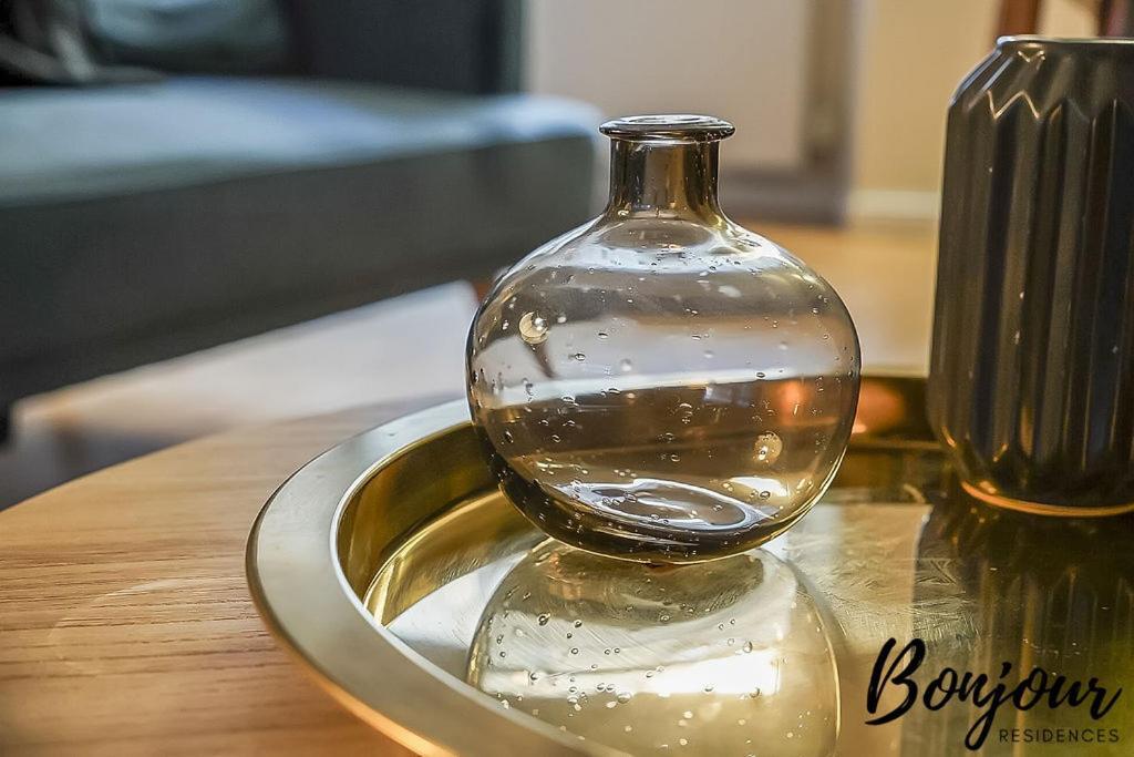 Spacious 2Br-1Ba - Grassmarket - Free Parking By Bonjour Residences إدنبرة المظهر الخارجي الصورة