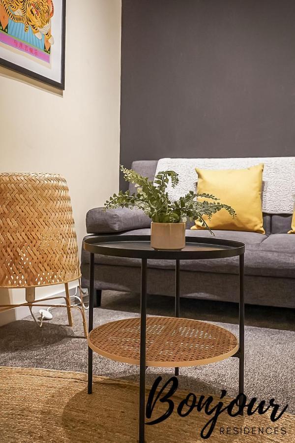 Spacious 2Br-1Ba - Grassmarket - Free Parking By Bonjour Residences إدنبرة المظهر الخارجي الصورة